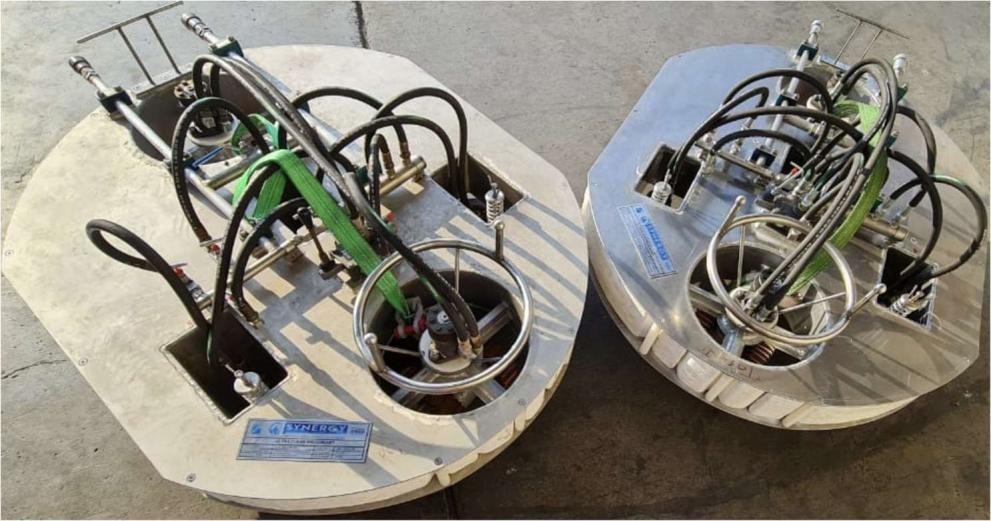 Hull-cleaning brush unit — supplied reference photograph